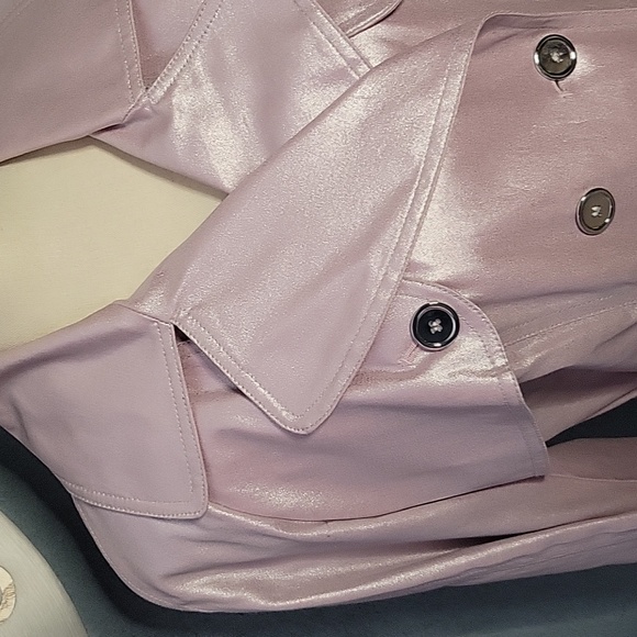 Dawn Levy - Picture 4 of 9